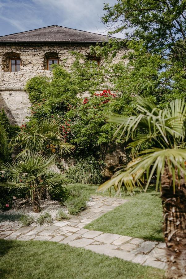Turm Am Schlosspark Eisenstadt Eksteriør bilde